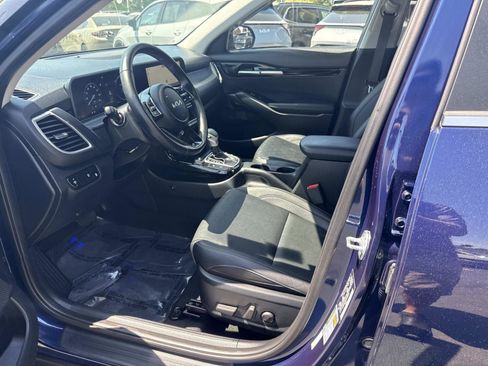 Used 2024 Kia Seltos EX AWD/4WD image 18