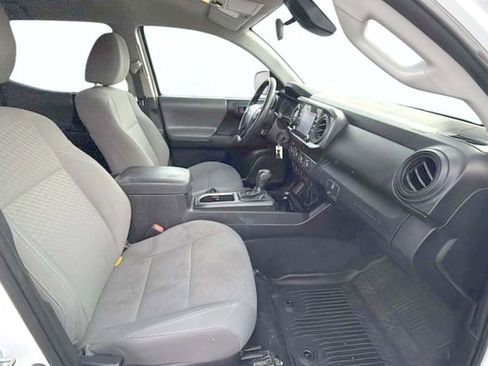 Used 2020 Toyota Tacoma SR image 14
