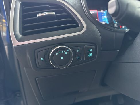 Certified 2022 Ford Edge SEL w/ Convenience Package image 26