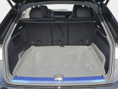 New 2026 Audi Q8 Premium Plus image 12