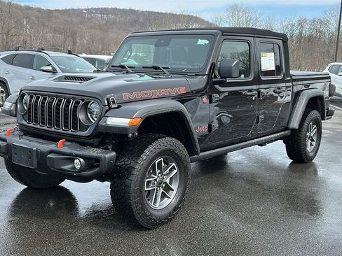 Used 2024 Jeep Gladiator Mojave w/ Technology Group image 4