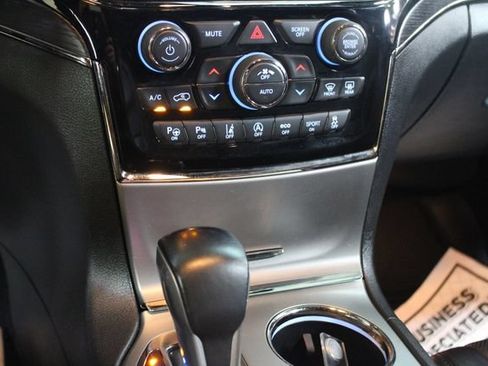 Used 2019 Jeep Grand Cherokee High Altitude AWD/4WD image 19