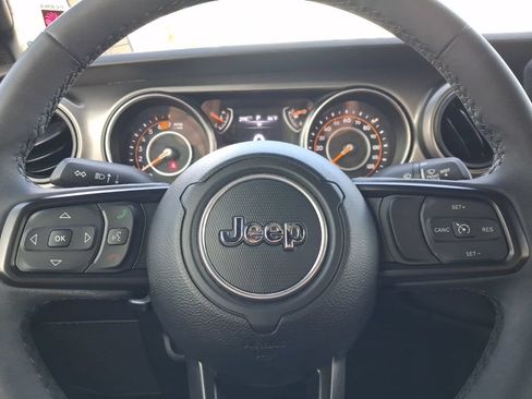 Used 2023 Jeep Wrangler Unlimited Sport AWD/4WD image 32