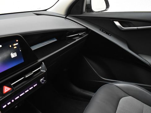 Used 2023 Kia Niro Wind image 40