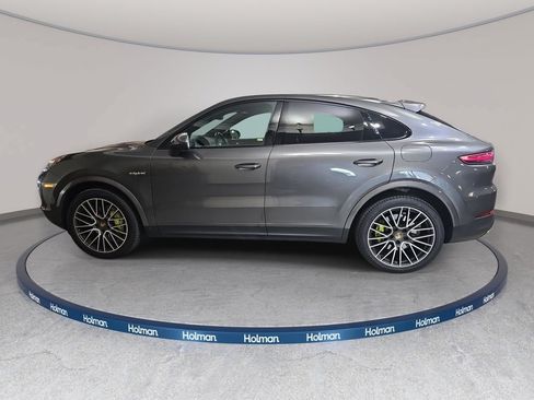 Used 2020 Porsche Cayenne E-Hybrid Coupe AWD/4WD image 9
