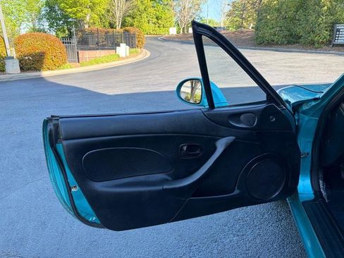 Used 2003 MAZDA MX-5 Miata RWD image 28