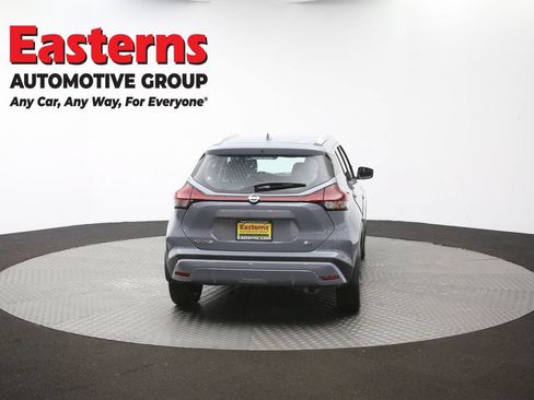 Used 2021 Nissan Kicks SV FWD image 37