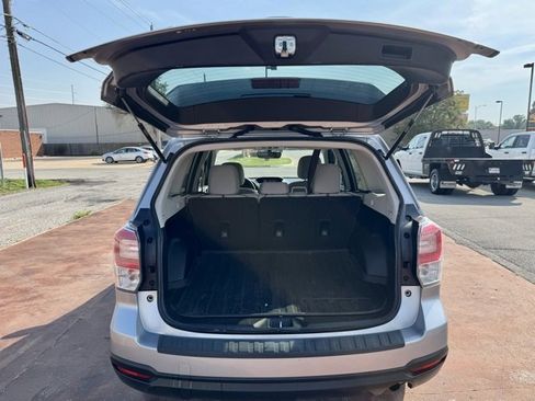 Used 2018 Subaru Forester 2.5i Premium w/ All-Weather Package image 7