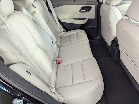 Used 2023 Nissan Rogue SL w/ SL Premium Package image 30