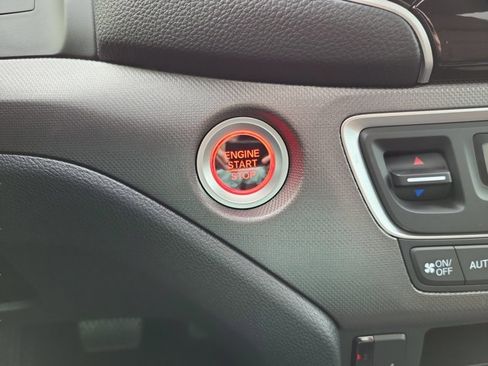 Certified 2025 Honda Ridgeline RTL image 34