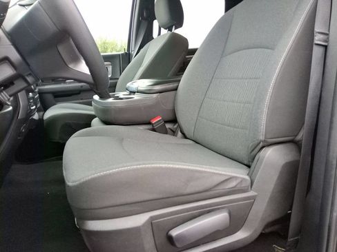 Certified 2024 RAM 1500 Warlock AWD/4WD image 12