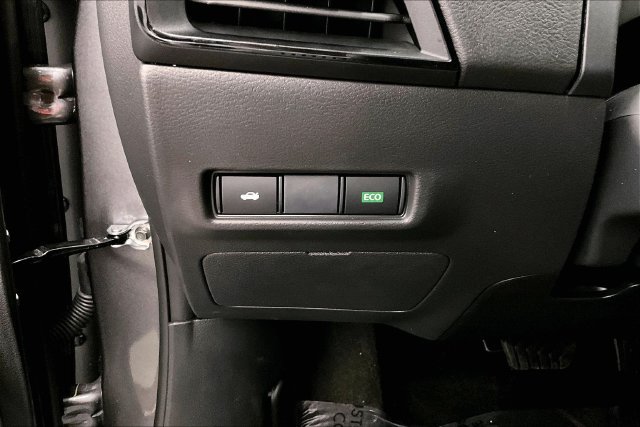 New 2027 Nissan Sentra S w/ Floor Mat Package FWD image 31