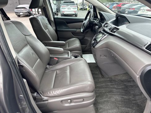 Used 2016 Honda Odyssey Touring Elite image 22