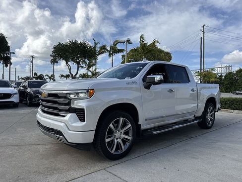 Used 2024 Chevrolet Silverado 1500 High Country w/ Technology Package AWD/4WD image 28