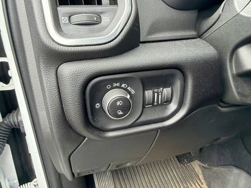 Used 2025 RAM 2500 Laramie AWD/4WD image 22