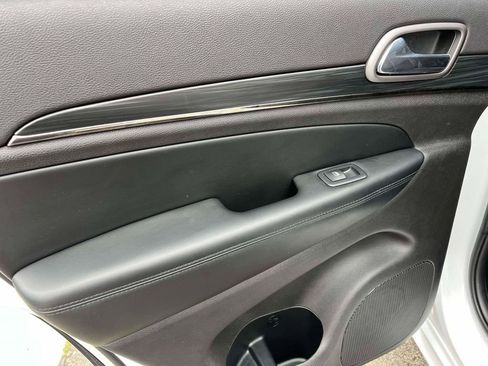 Used 2020 Jeep Grand Cherokee Limited X image 5