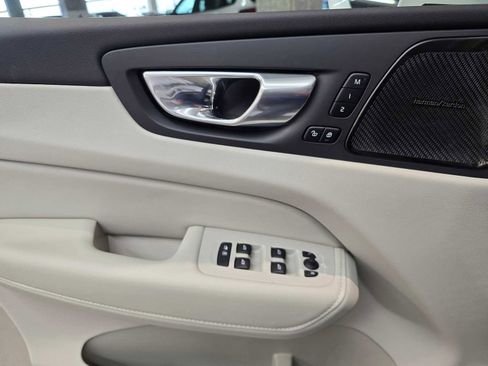 Used 2023 Volvo XC60 T8 Ultimate w/ Climate Package image 19