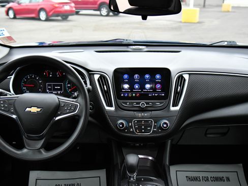 Used 2023 Chevrolet Malibu LT image 33