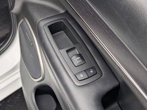 Used 2018 Jeep Grand Cherokee High Altitude AWD/4WD image 38