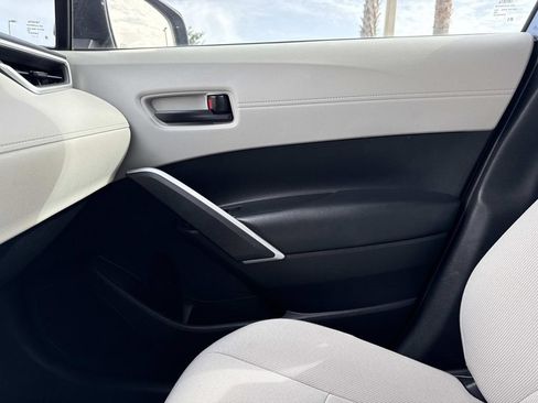 Used 2025 Toyota Corolla Cross L FWD image 26