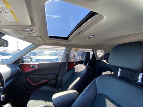 Used 2023 Kia Soul GT-Line image 29