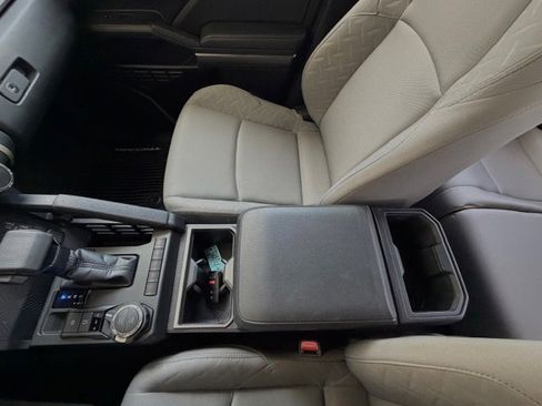 Used 2024 Toyota Tacoma SR5 image 10