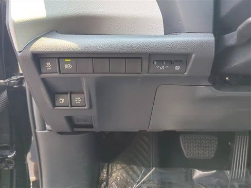 Certified 2026 Toyota Sienna XLE FWD image 11