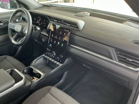 Used 2025 GMC Terrain Elevation AWD/4WD image 19