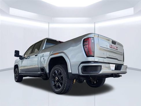 Used 2024 GMC Sierra 2500 AT4 w/ AT4 Premium Plus Package AWD/4WD image 26