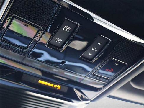 New 2026 Land Rover Range Rover Sport SE AWD/4WD image 19