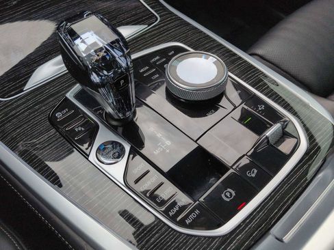 Certified 2022 BMW X7 xDrive40i w/ M Sport Package image 34