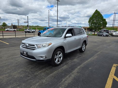 Used 2012 Toyota Highlander Limited image 3