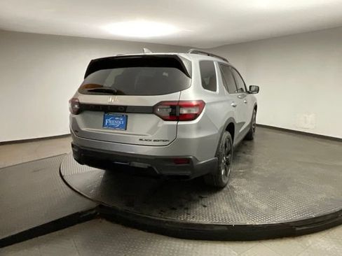 New 2026 Honda Pilot Black Edition image 7