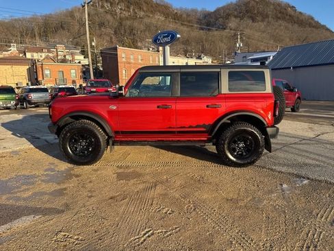 Used 2024 Ford Bronco Wildtrak image 2