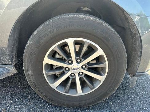 Certified 2021 Ford Expedition XLT RWD image 9