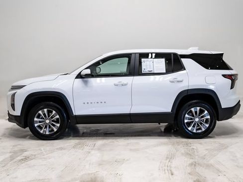 Used 2025 Chevrolet Equinox LT FWD image 26