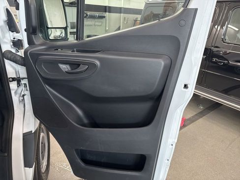 Used 2021 Mercedes-Benz Sprinter 3500 image 14