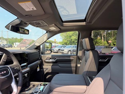 New 2025 GMC Sierra 2500 SLT w/ SLT Premium Package AWD/4WD image 21