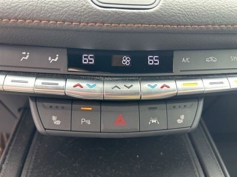 Certified 2023 Cadillac XT4 Sport w/ Cold Weather Package image 10