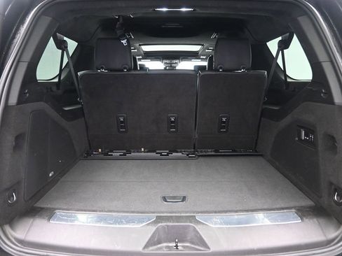 Used 2024 Cadillac Escalade ESV Premium Luxury Platinum image 30