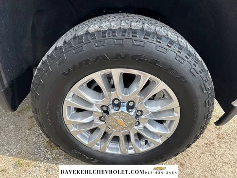 Used 2022 Chevrolet Silverado 2500 High Country w/ Z71 Off-Road Package AWD/4WD image 45