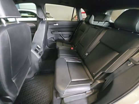 Used 2020 Volkswagen Atlas Cross Sport SE AWD/4WD image 22