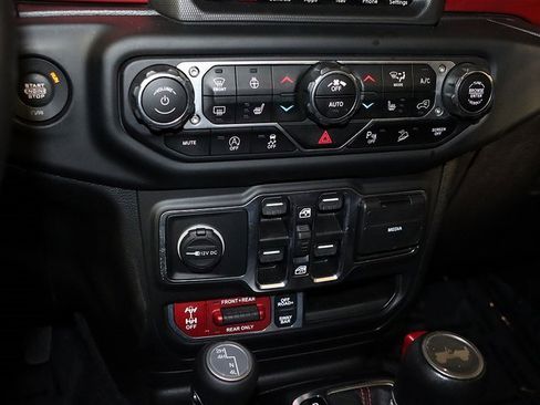 Used 2021 Jeep Wrangler Unlimited Rubicon image 21