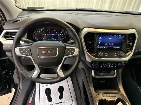 Used 2023 GMC Acadia SLT w/ Preferred Package AWD/4WD image 3