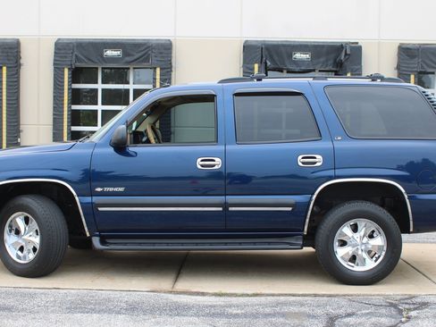 Used 2000 Chevrolet Tahoe LS w/ LS Preferred Equipment Group AWD/4WD image 23