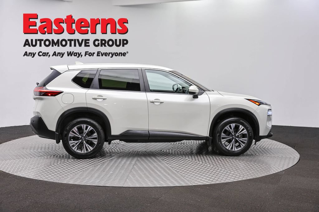 Used 2023 Nissan Rogue SV AWD/4WD image 5
