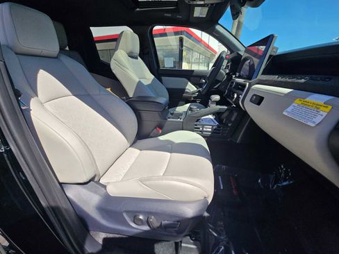 New 2026 Toyota Tacoma Limited AWD/4WD image 11