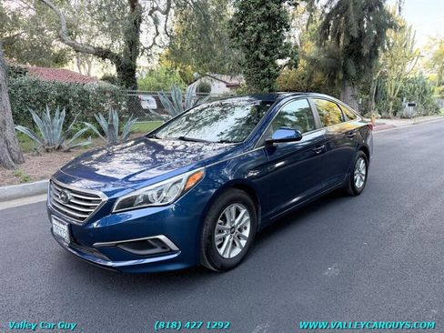 Used 2016 Hyundai Sonata SE w/ Cargo Package FWD image 1