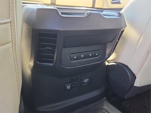 Used 2022 Toyota Tundra 1794 Edition image 9