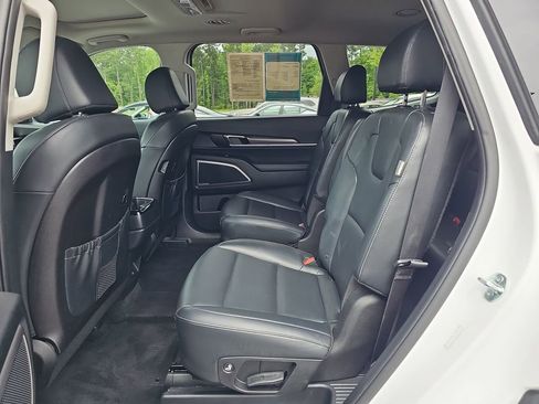 Used 2025 Kia Telluride S FWD image 20